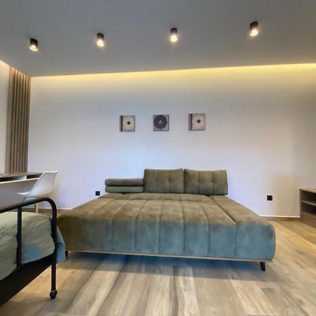 T27 Apartments Free Parking Ingyenes Zart Parkolo Győr Exteriör bild
