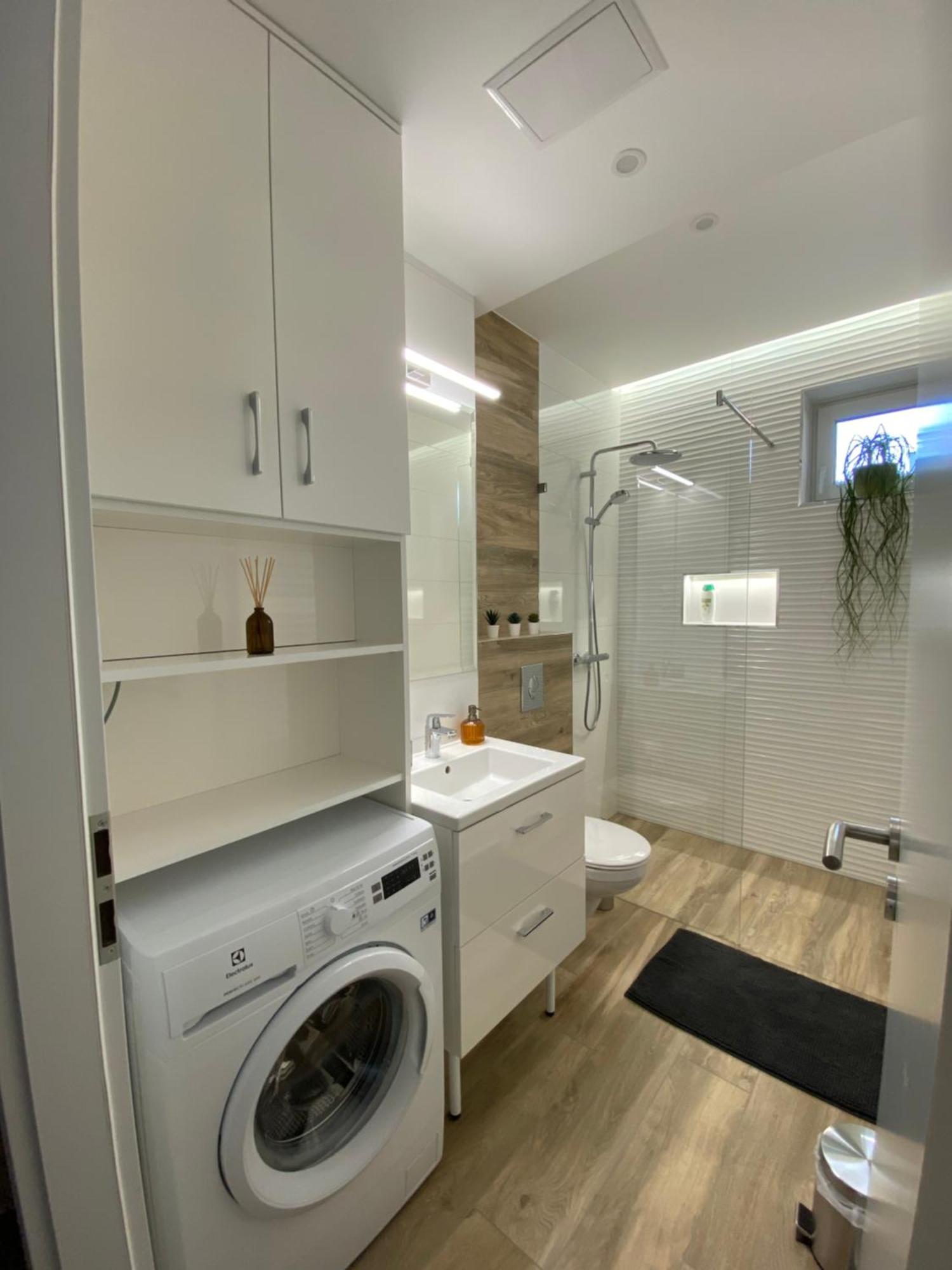 T27 Apartments Free Parking Ingyenes Zart Parkolo Győr Exteriör bild