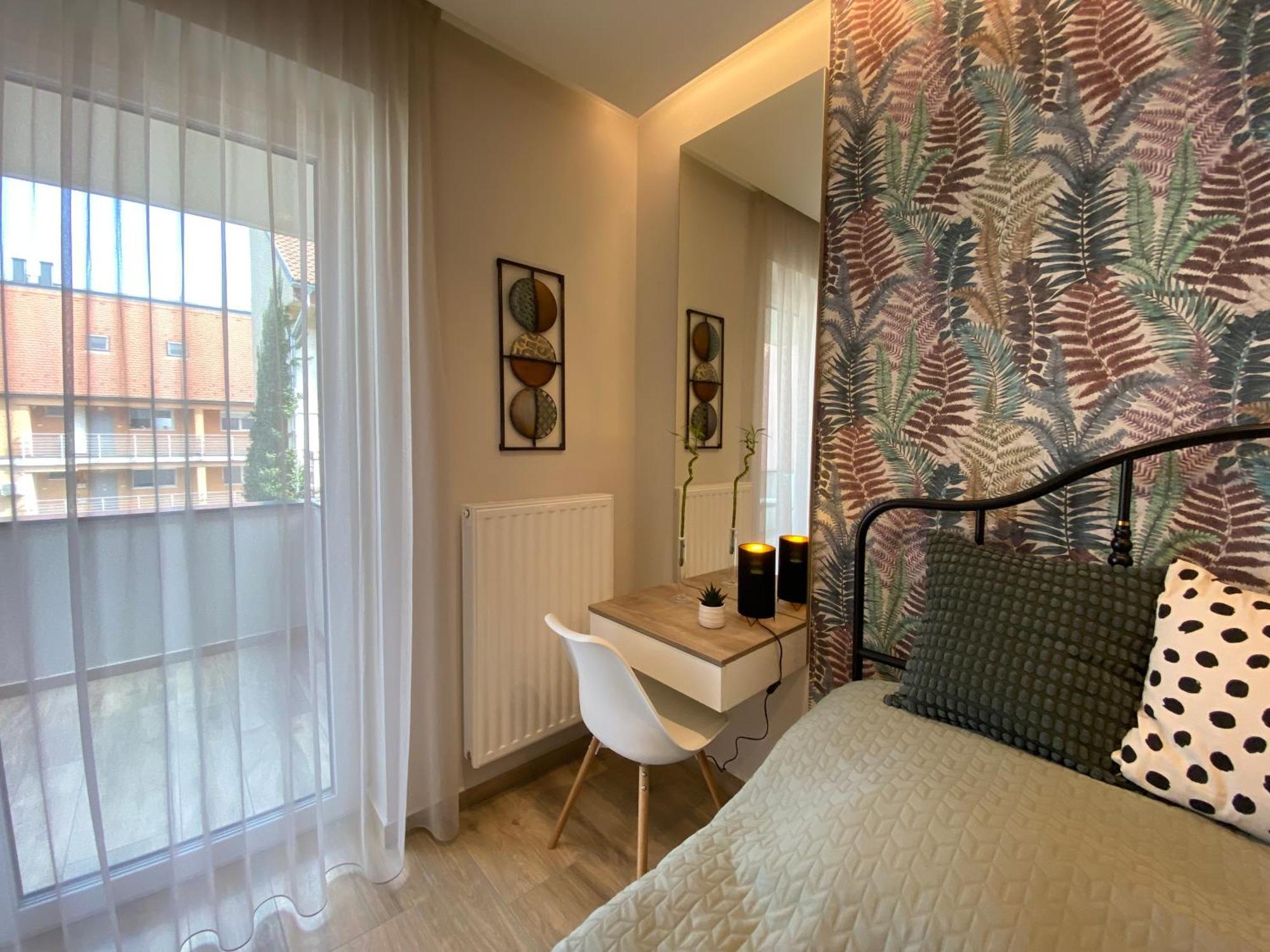 T27 Apartments Free Parking Ingyenes Zart Parkolo Győr Exteriör bild