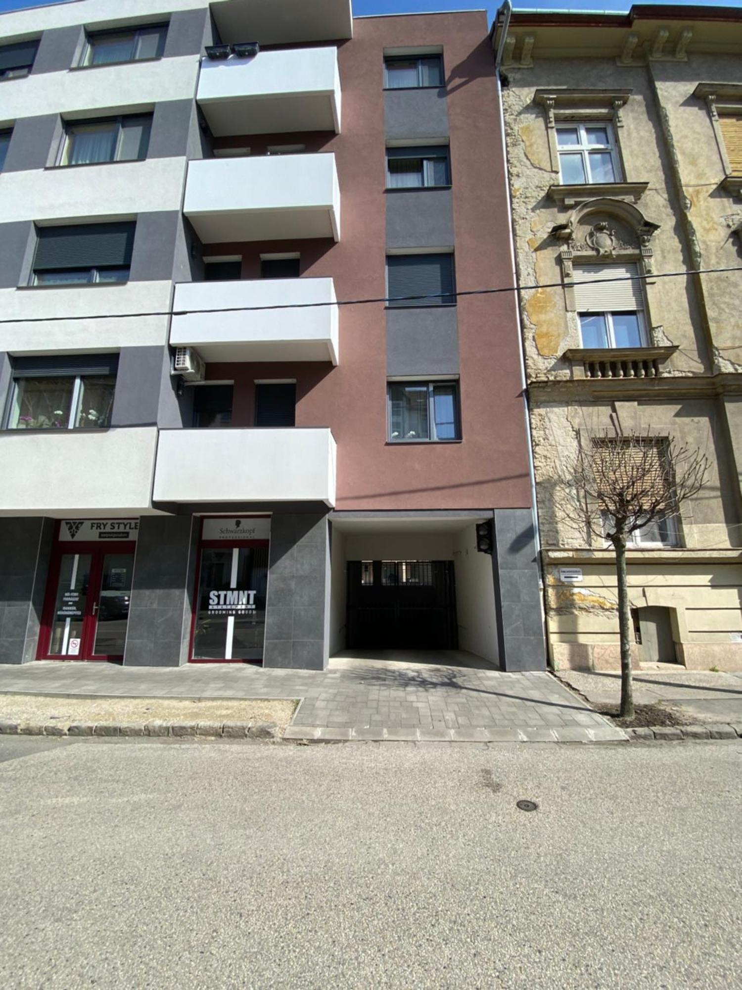 T27 Apartments Free Parking Ingyenes Zart Parkolo Győr Exteriör bild